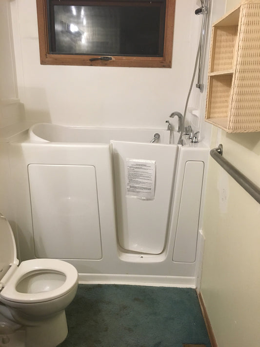 Aging in Place: The Benefits of Staying in Your Home Longer with Hydrotherapy Walk-In Bathtubs