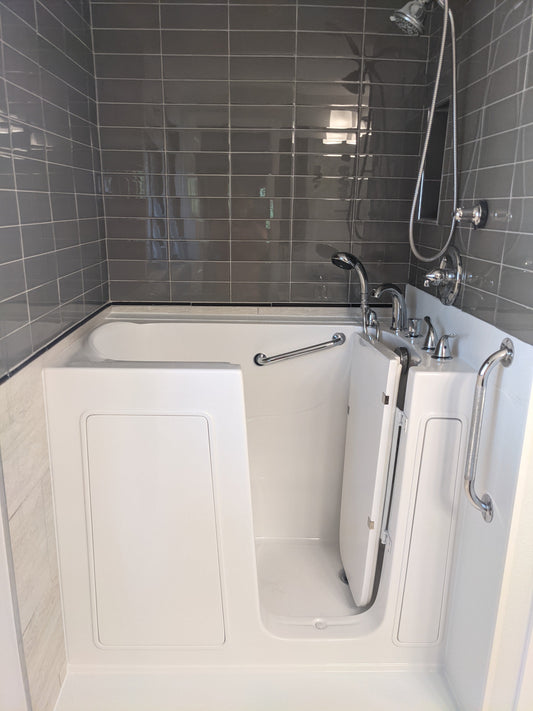Why Walk in Tubs Are Smart For The Elderly And Disabled
